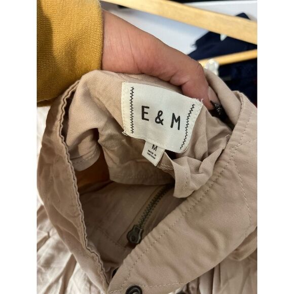 Brown tan jacket - Picture 4 of 5